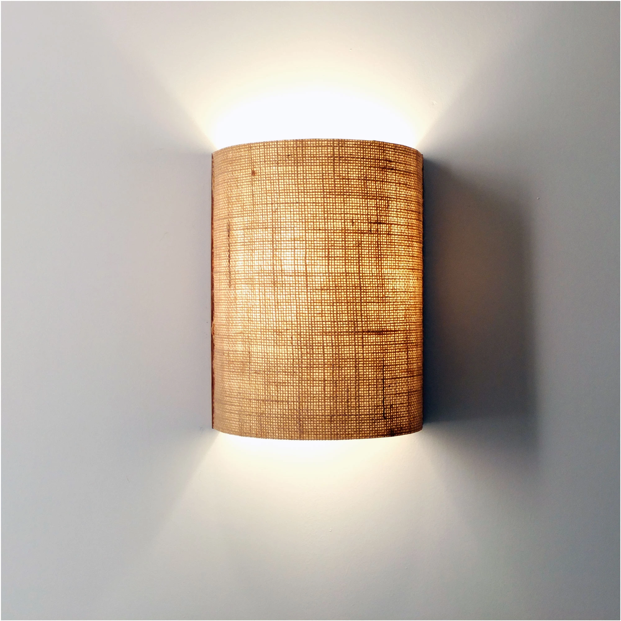 Aplique de pared de yute Natural y madera de roble | Berlett